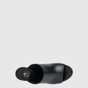 Heels^Aquatalia Carmina Black