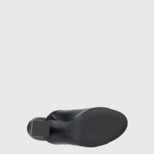 Heels^Aquatalia Carmina Black