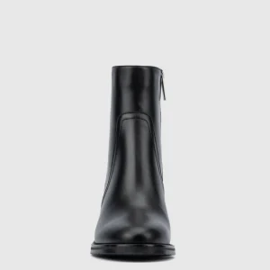 Boots^Aquatalia Janella Black