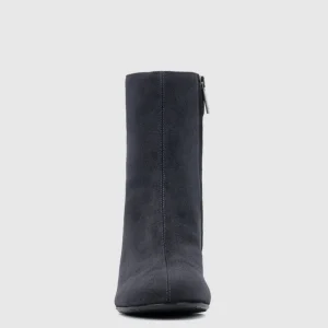 Boots^Aquatalia Leonora Navy