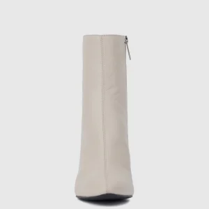 Boots^Aquatalia Pauletta Ivory